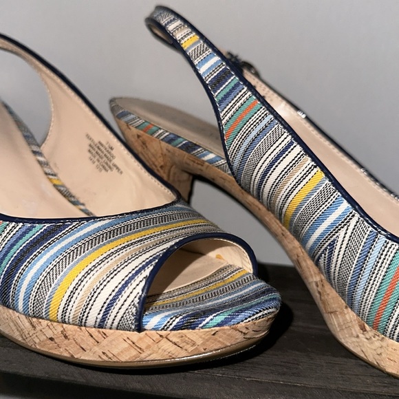 Cute Nine West multi stripe, 3 “ cork heel with open toe.Sz 7 1/2. Never worn. - Picture 2 of 9